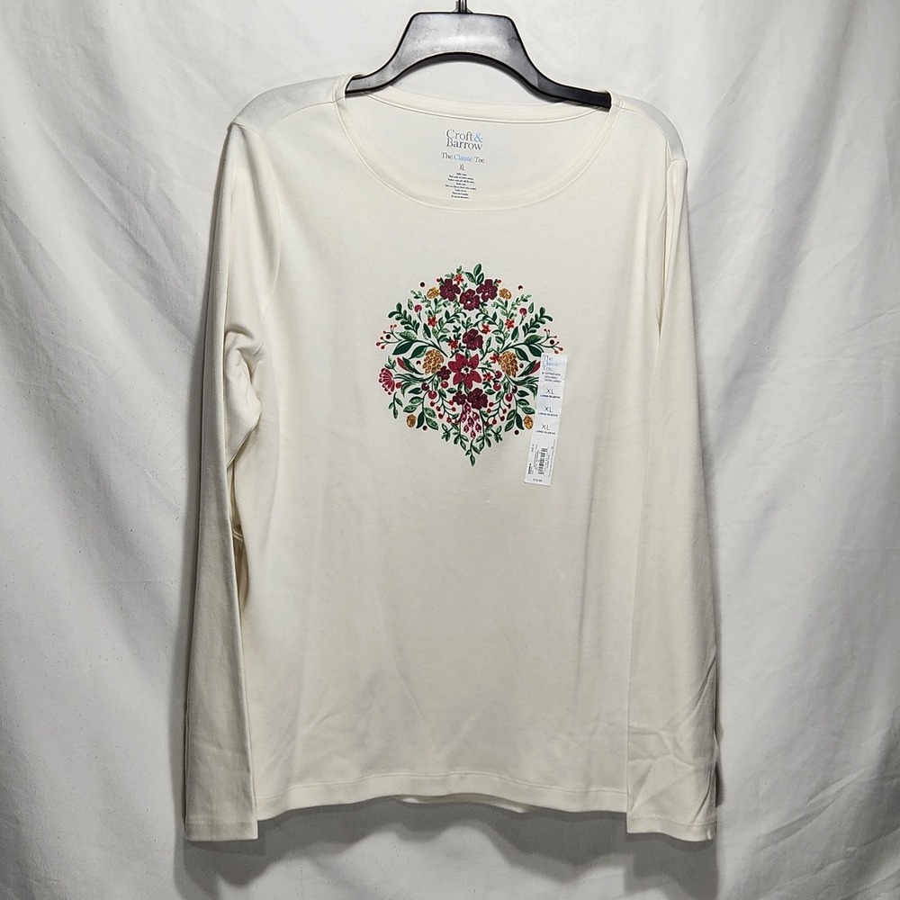 Croft & Barrow‎ Womens Holiday Size XL Long Sleeve T-shirt White Floral Embossed